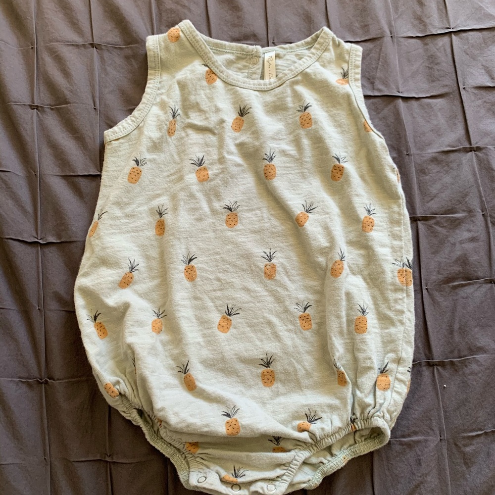 Rylee & Cru pineapple bubble onesie. 18-24 month.